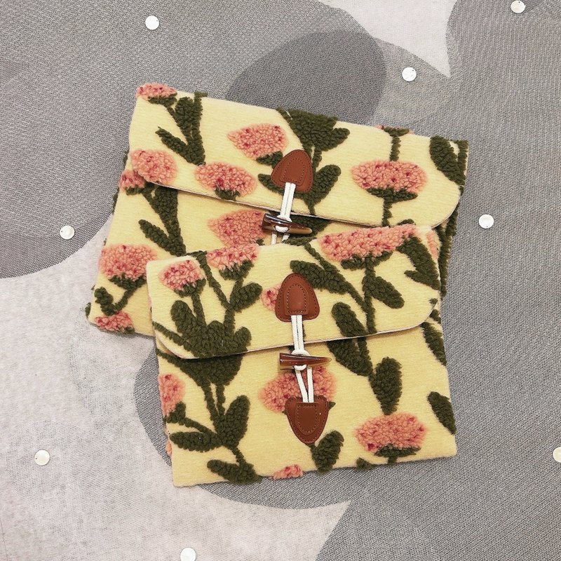 帕帕拉夏手工坊【手拿平板包】万用/外出/环保 牛角皮扣-粉红绿茵 - 电脑包 - 棉．麻 