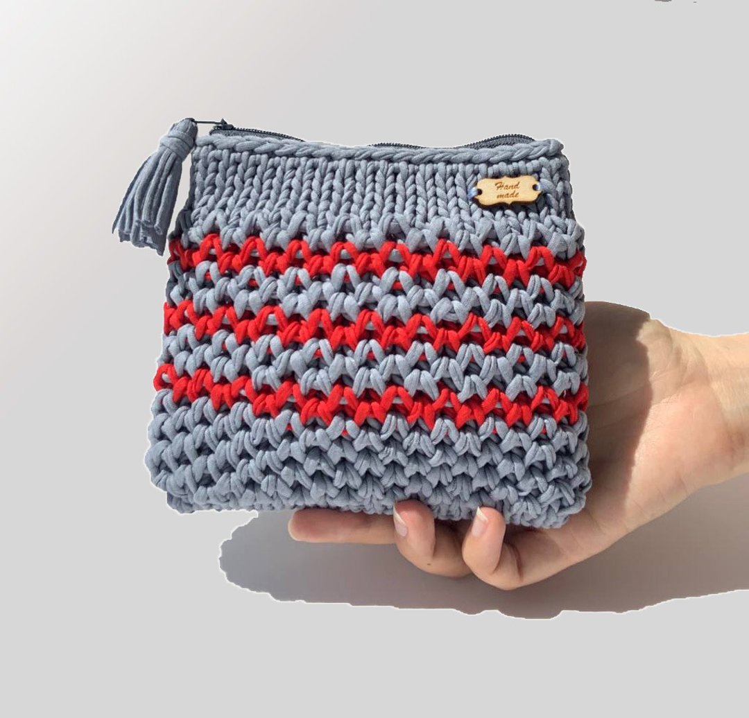 Square cosmetic bag Two colors boho knitted makeup organizer Travel zipper pouch - 化妆包/杂物包 - 棉．麻 灰色