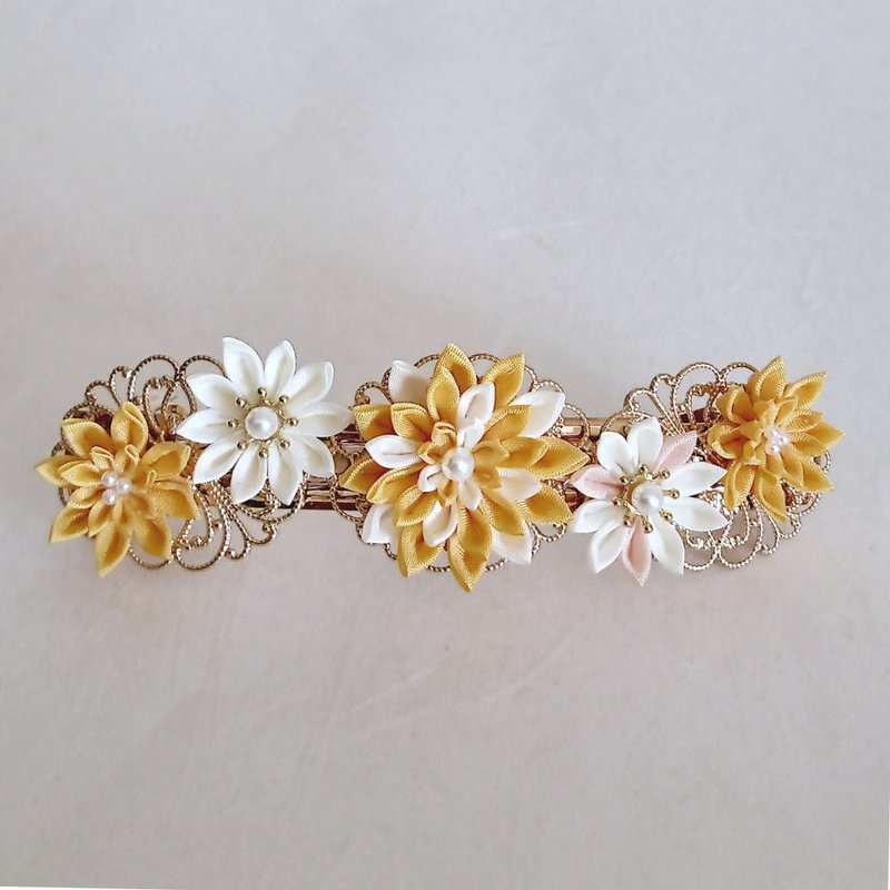 Tsumami Zaiku 花朵发夹 大款 黄色 缕空金色 - 发饰 - 棉．麻 黄色