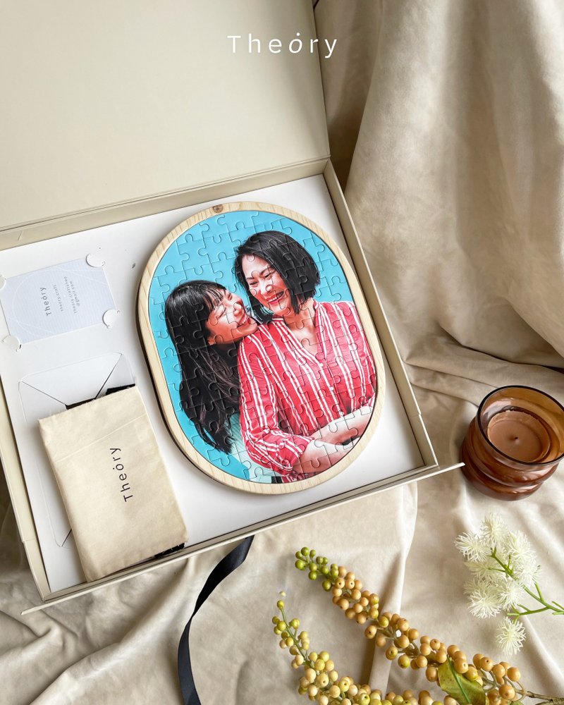 Personalized jigsaw puzzle gift set with oval wooden frame - Unique gift box - 画框/相框 - 木头 