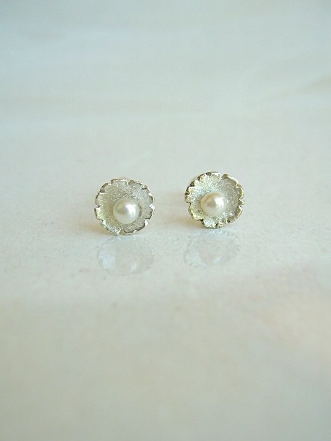 Flower earrings - 耳环/耳夹 - 宝石 银色