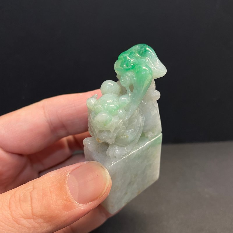 瀚玉珠宝 天然A货翡翠  阳绿貔貅翡翠印章 尾巴处的绿非常的漂亮 - 其他 - 玉石 