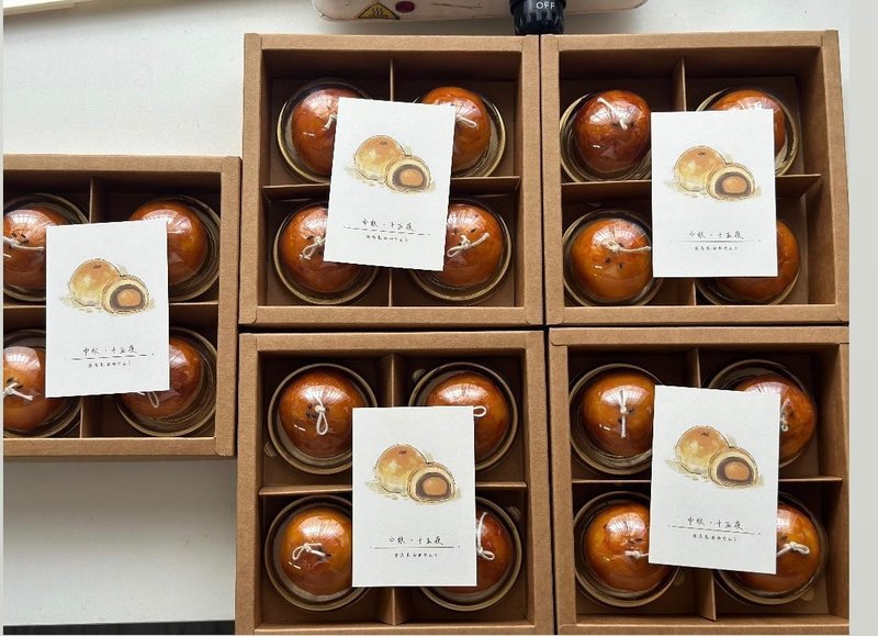 蛋黄酥蜡烛 - 蜡烛/香氛/手工皂 - 蜡 橘色