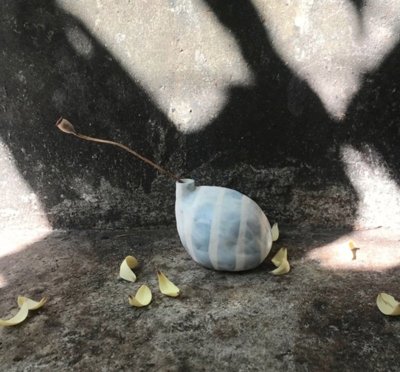 小驼背 三号睡衣 /竹土石山 花器 花瓶 - 花瓶/陶器 - 陶 蓝色