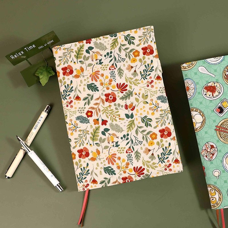 Chuyu A5/25K台湾花布可调式棉麻布书衣/手帐书套/花布书衣 - 书衣/书套 - 棉．麻 多色