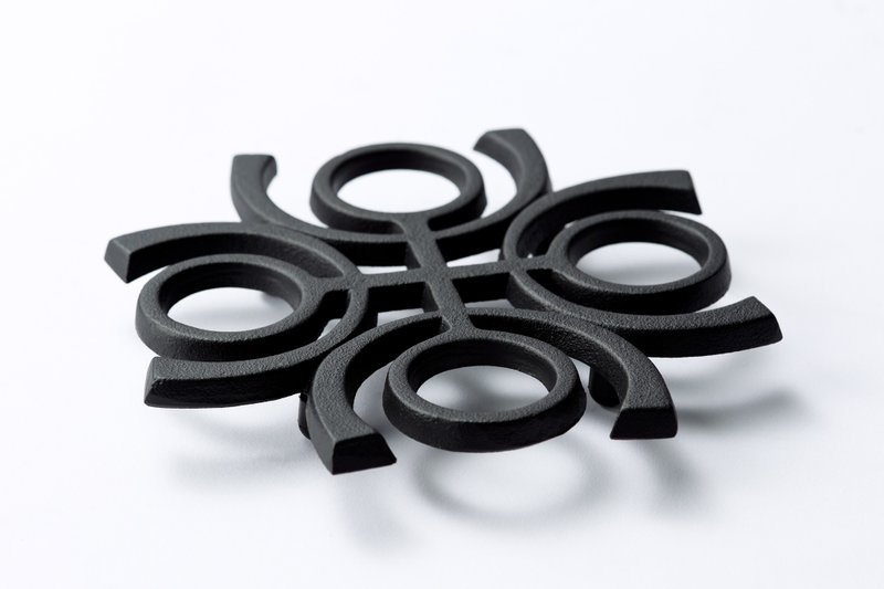 铸铁瓶敷【波纹】 - 餐垫/桌巾 - 其他金属 