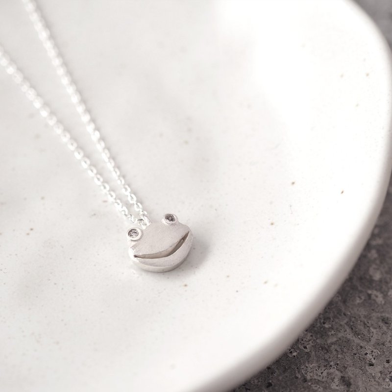White ハッピー 蛙 ネックレス シルバー925 - 项链 - 其他金属 灰色