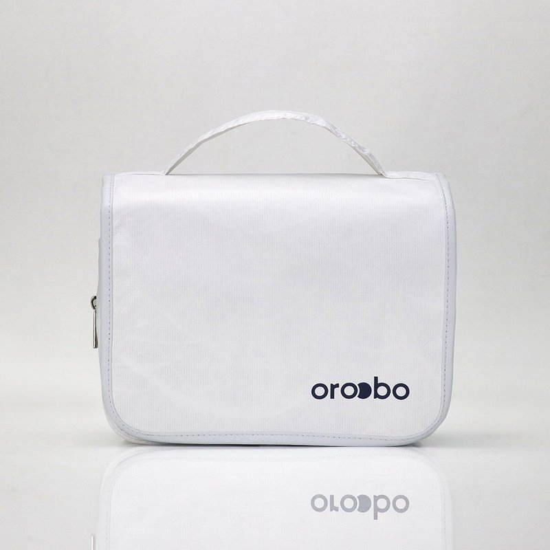 【旅游首选、旅行用品】OROOBO 吊挂盥洗包 - 行李箱/行李箱保护套 - 其他材质 白色