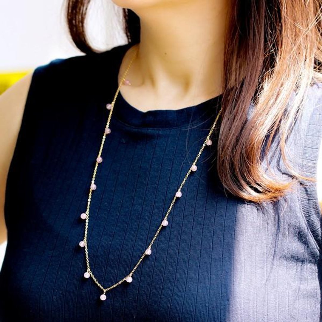 Symbol of Beauty Rose Rose Quartz Long Necklace June Birthstone Also for Chokers and Layers - 长链 - 宝石 粉红色