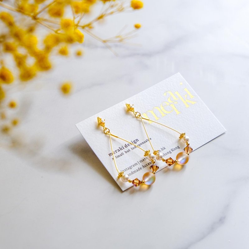 Jodie | Swarovski 水晶月亮石玻璃珠水滴型耳环 - 耳环/耳夹 - 其他金属 金色