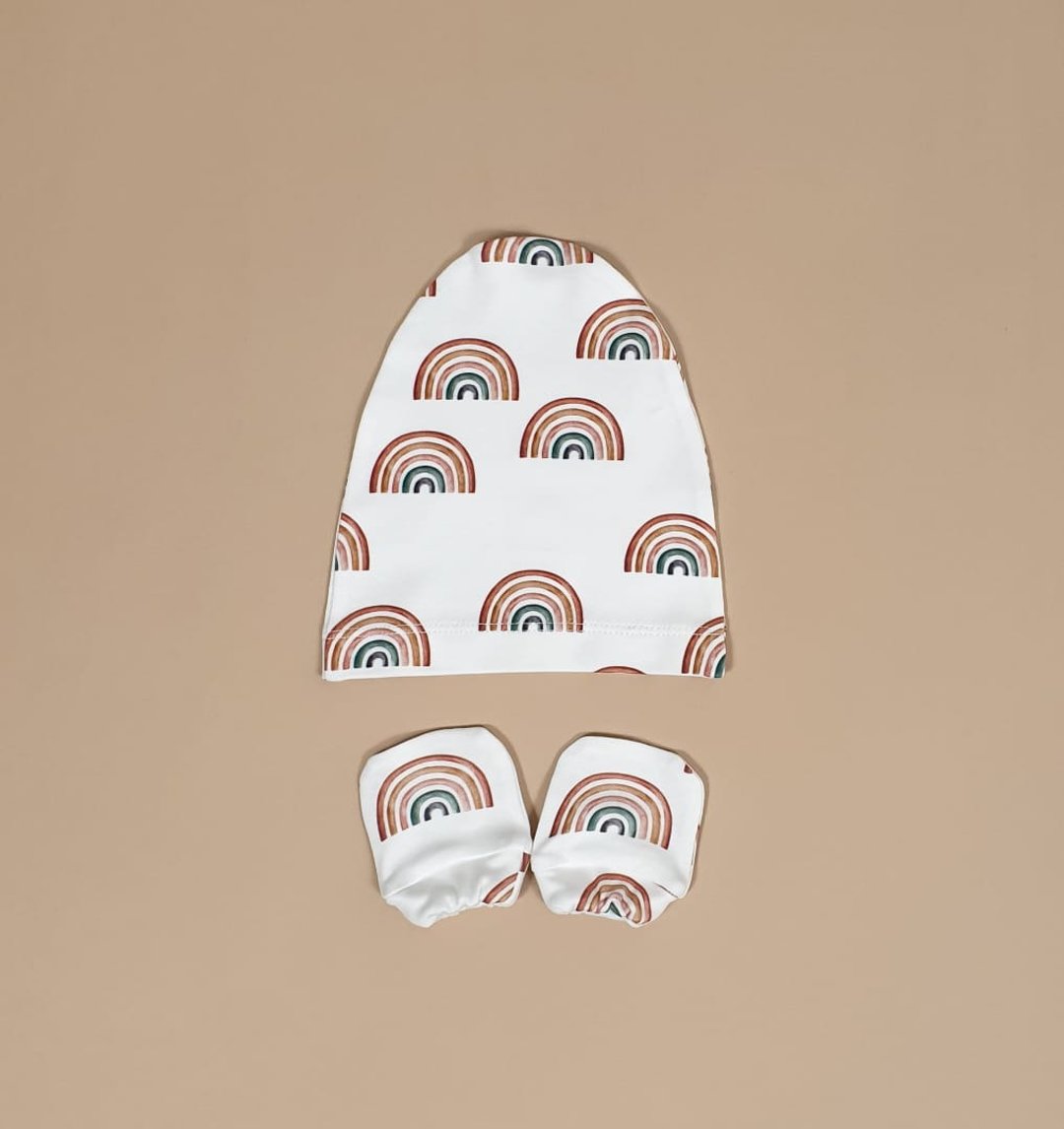 Rainbows baby mittens and hat, organic baby clothes, newborn mittens and hat - 婴儿帽/发带 - 棉 多色