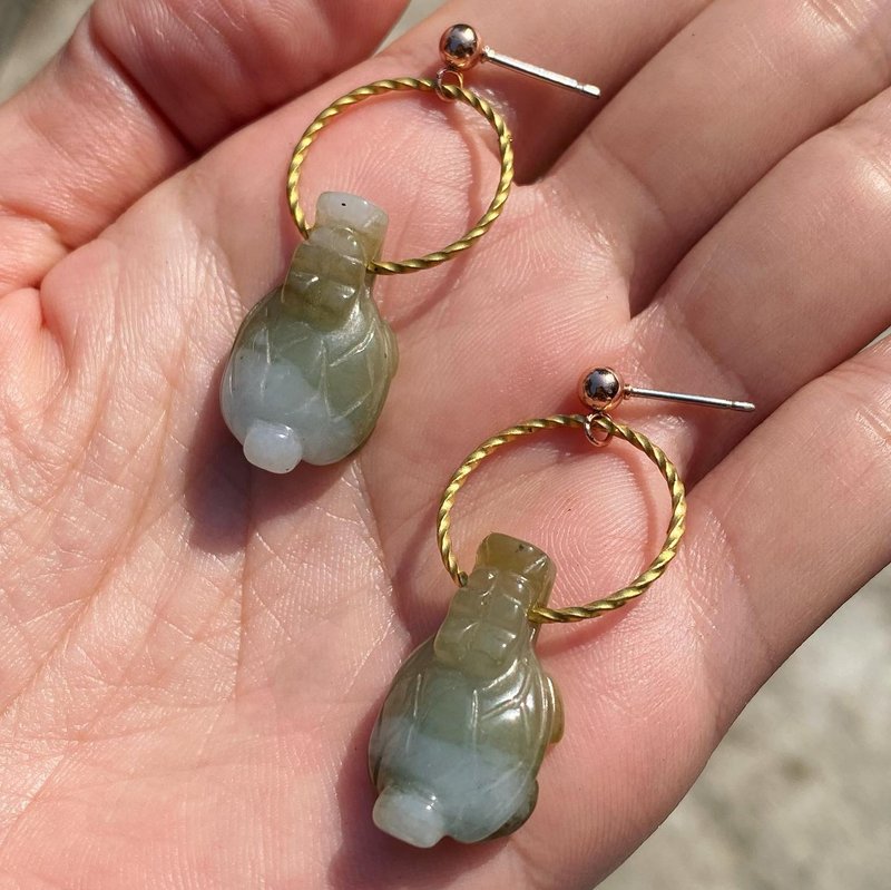 【Lost and find】香港制 天然石 缅甸 翡翠 龙龟 耳环 - 耳环/耳夹 - 宝石 绿色