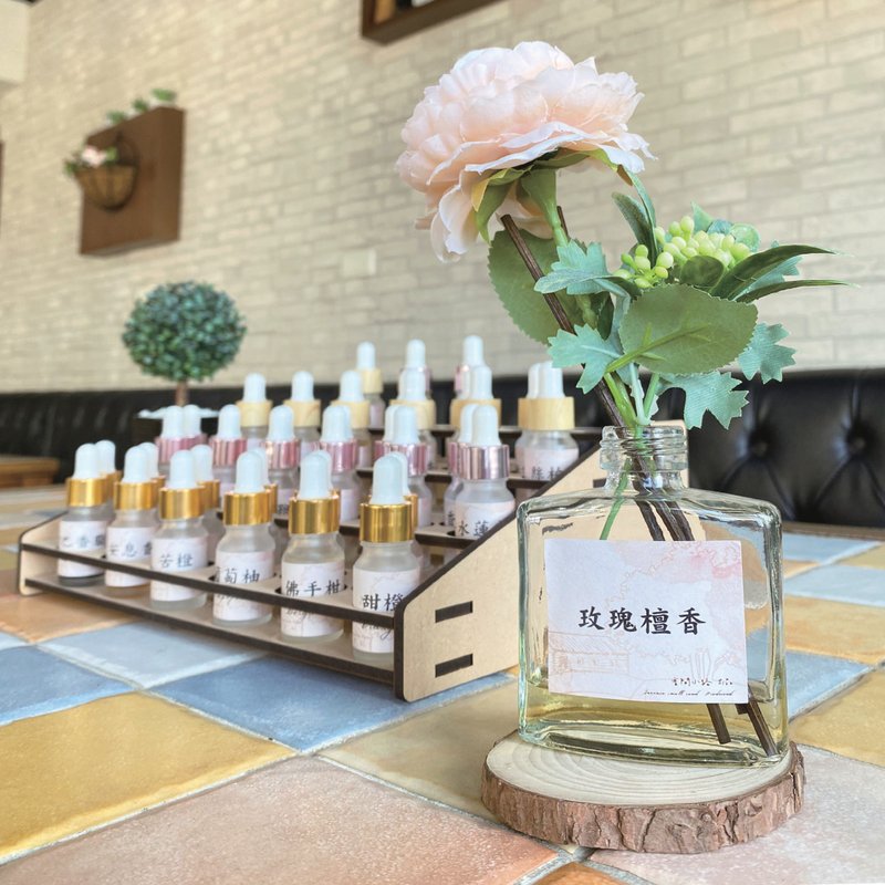 【香间小路】特调居家扩香 玫瑰檀香 100ml ( 赠送甜橙精油10ml ) - 香薰/精油/线香 - 玻璃 透明
