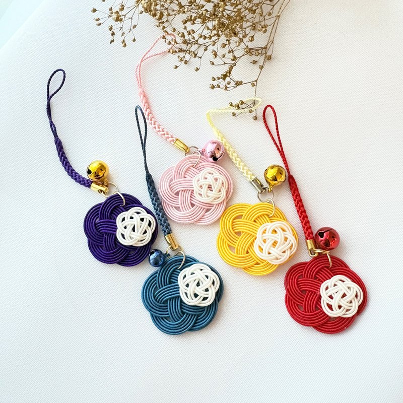 【日本传统】水引吊饰・梅花・日式小物・适用于包包等 - 吊饰 - 丝．绢 红色