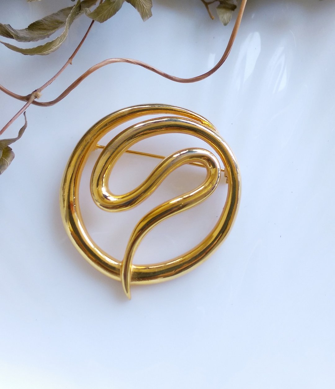 Vintage Jewelry M JNET 金色调 流线简单 别针 胸针 - 徽章/别针 - 其他金属 金色