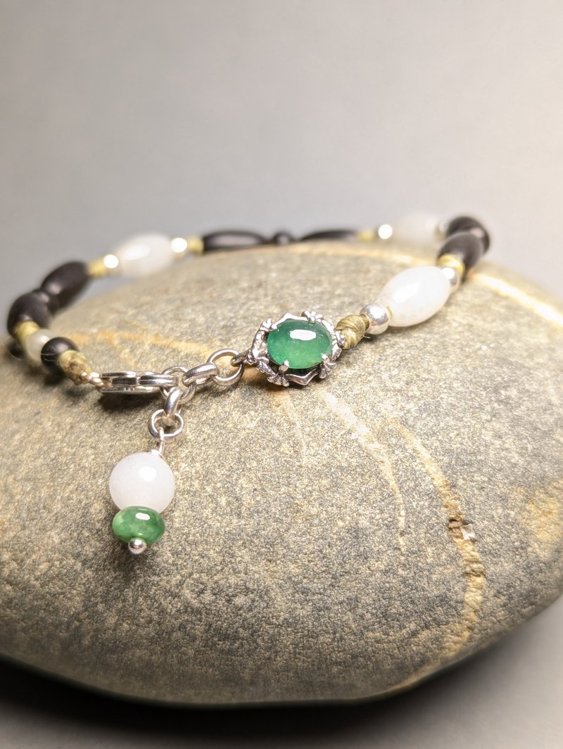 天然缅甸冰种绿蛋面 白冰米珠翡翠 檀木串珠 925纯银配件手链 - 手链/手环 - 其他材质 绿色