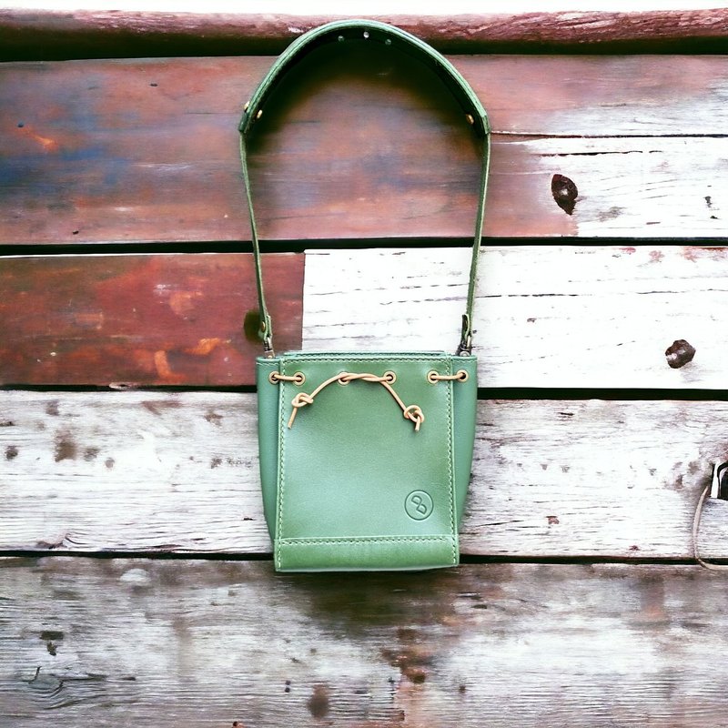 DUAL -手工牛皮优雅水桶包 (小) - 开运绿(生日礼物 情人节 圣诞) - 侧背包/斜挎包 - 真皮 绿色