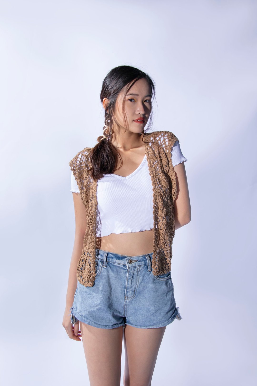 MIKKA Classic Collection | 波希米亚 镂空蕾丝外搭短版马甲背心 - 女装针织衫/毛衣 - 棉．麻 卡其色