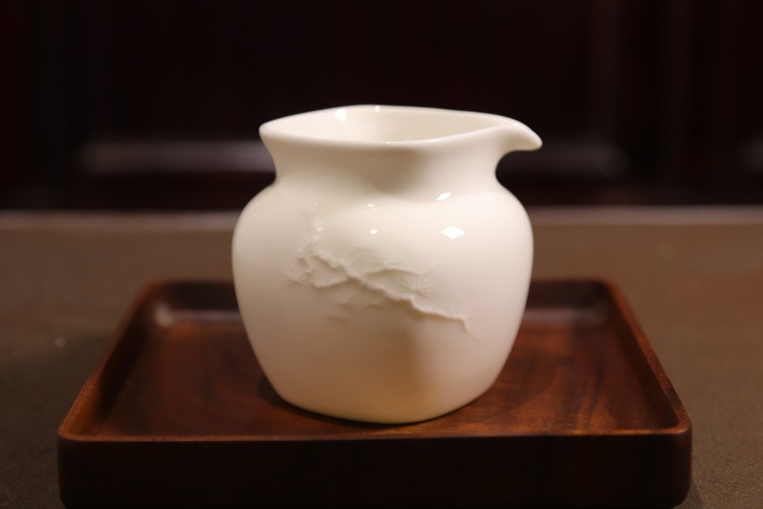 敦睦窑 德化模刻印花玉瓷茶盅 - 茶具/茶杯 - 瓷 白色