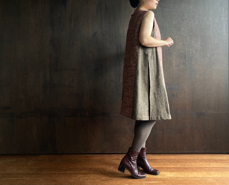 winter dress　flower-red/brown　vintage corozo button - 洋装/连衣裙 - 聚酯纤维 红色