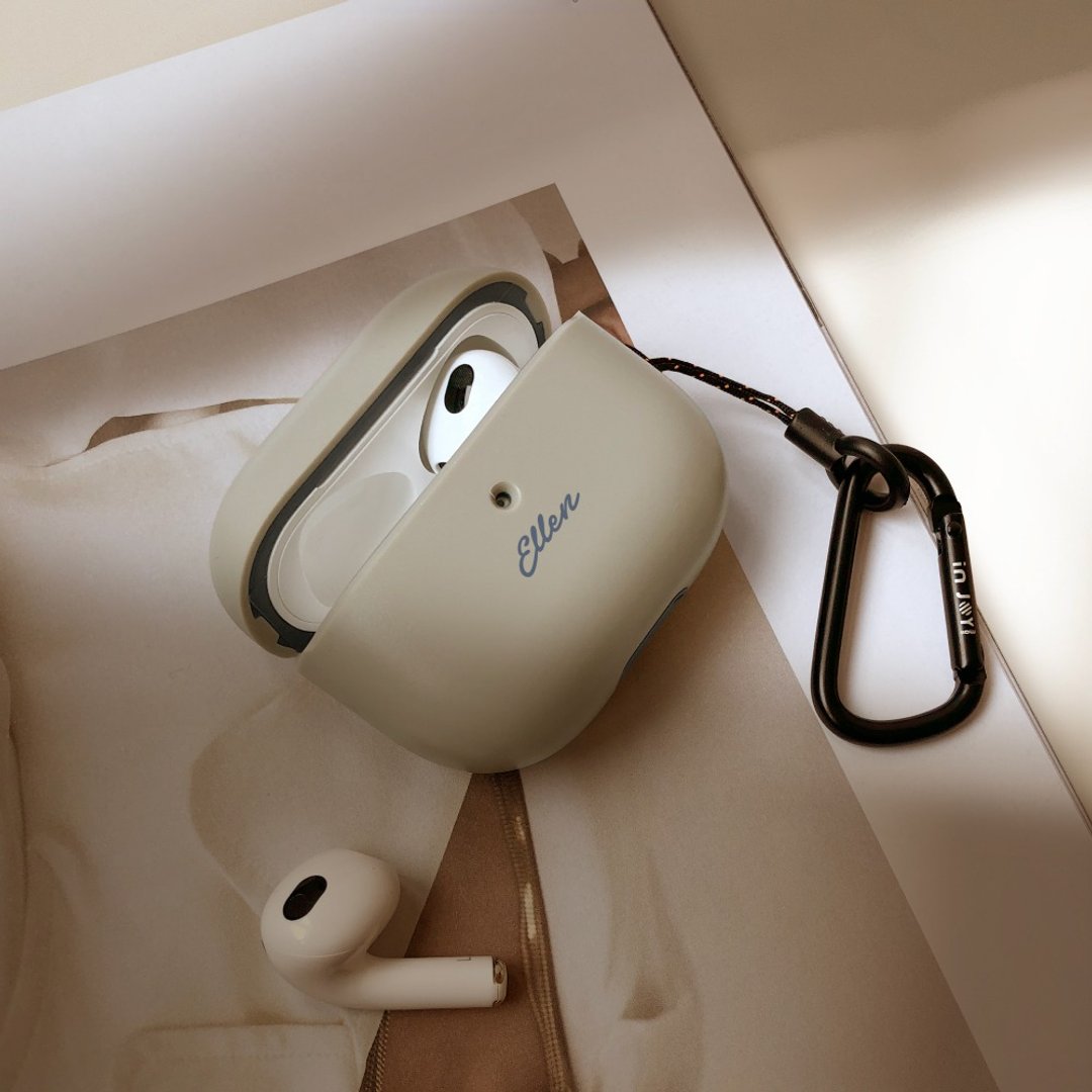 【定制化礼物】情人节 时光旅人 定制名字 AirPods3 / 4 代 - 耳机收纳 - 塑料 黑色