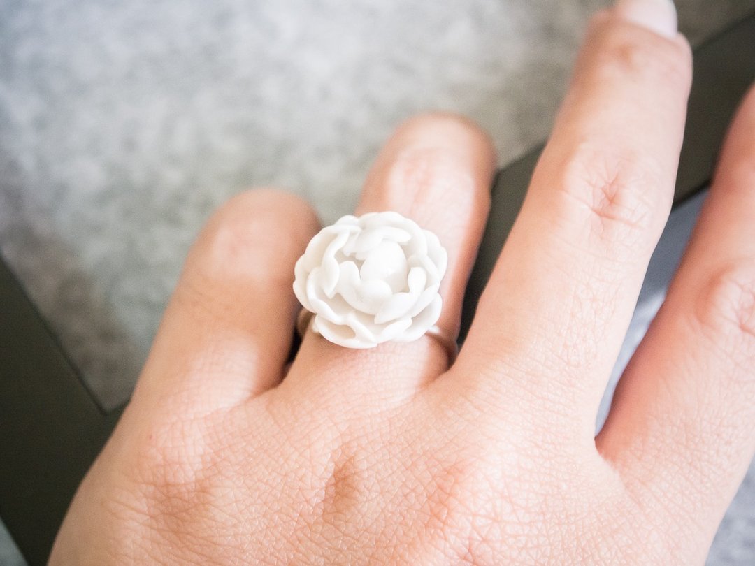 Peony resizeble ring - white porcelain - sterling silver (925) - 戒指 - 陶 白色