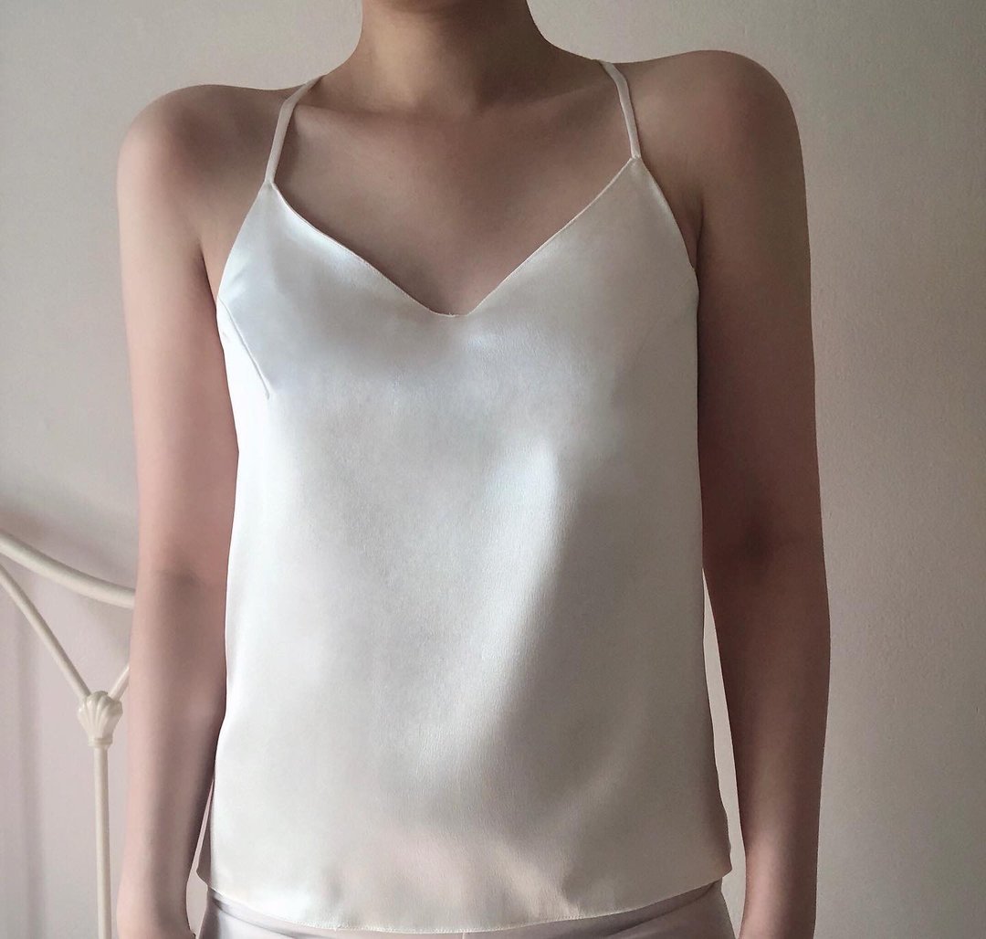 White pearl satin backless cami tops - 女装上衣 - 聚酯纤维 白色