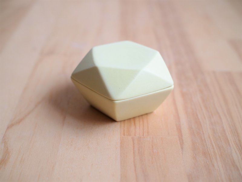 jewel bonboniere yellow - 其他 - 陶 黄色