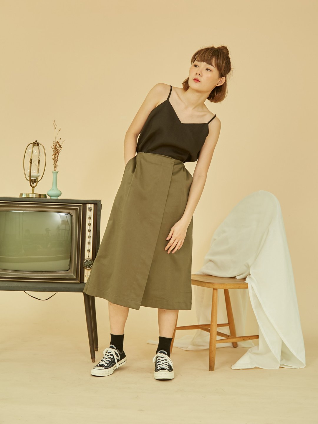 Two-way Linen Spaghetti Strap Top In Black Color - 女装背心 - 亚麻 黑色