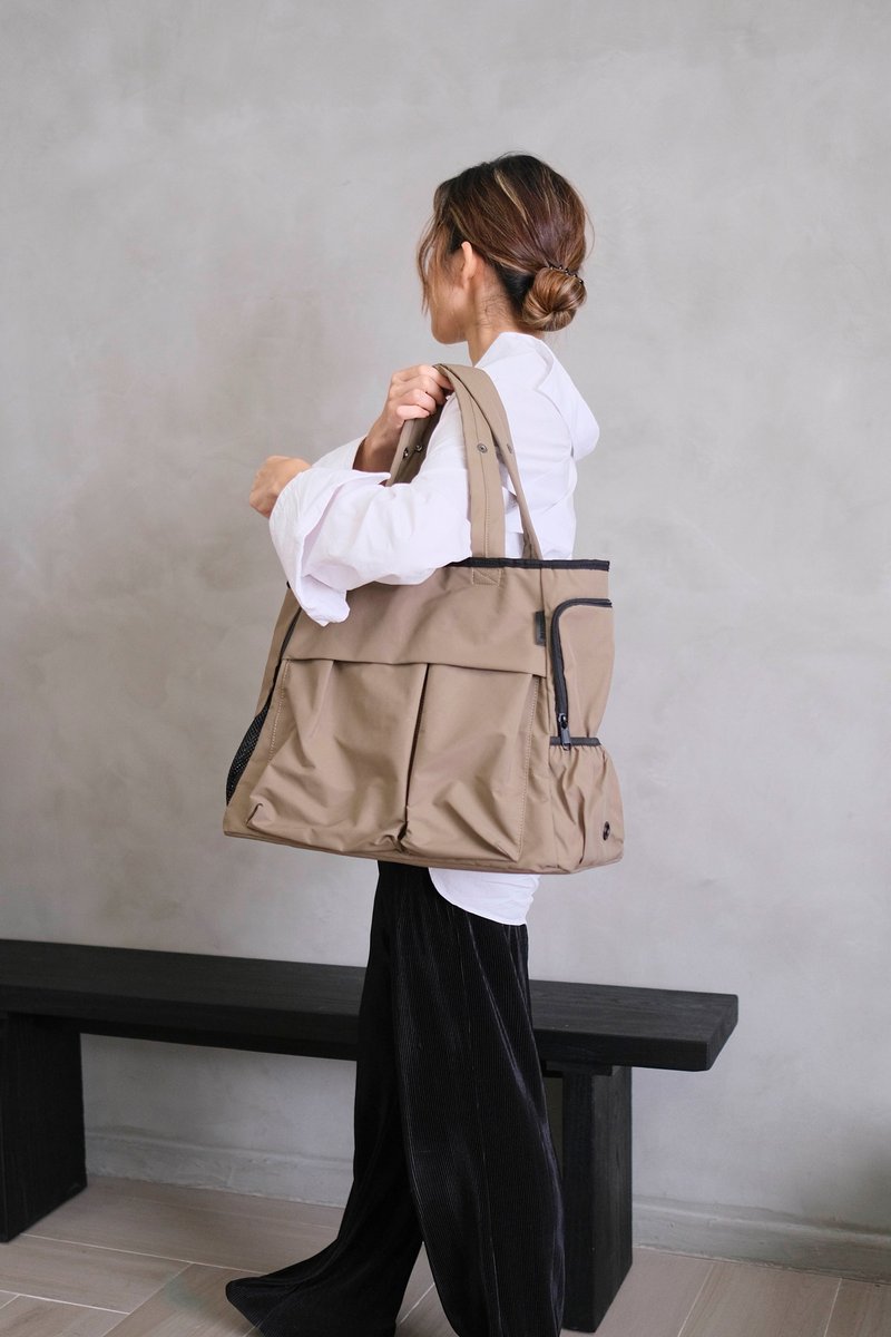 MONGSTER TOTE 3.0 超轻便宠物袋 - 棕色 - 外出包 - 尼龙 卡其色