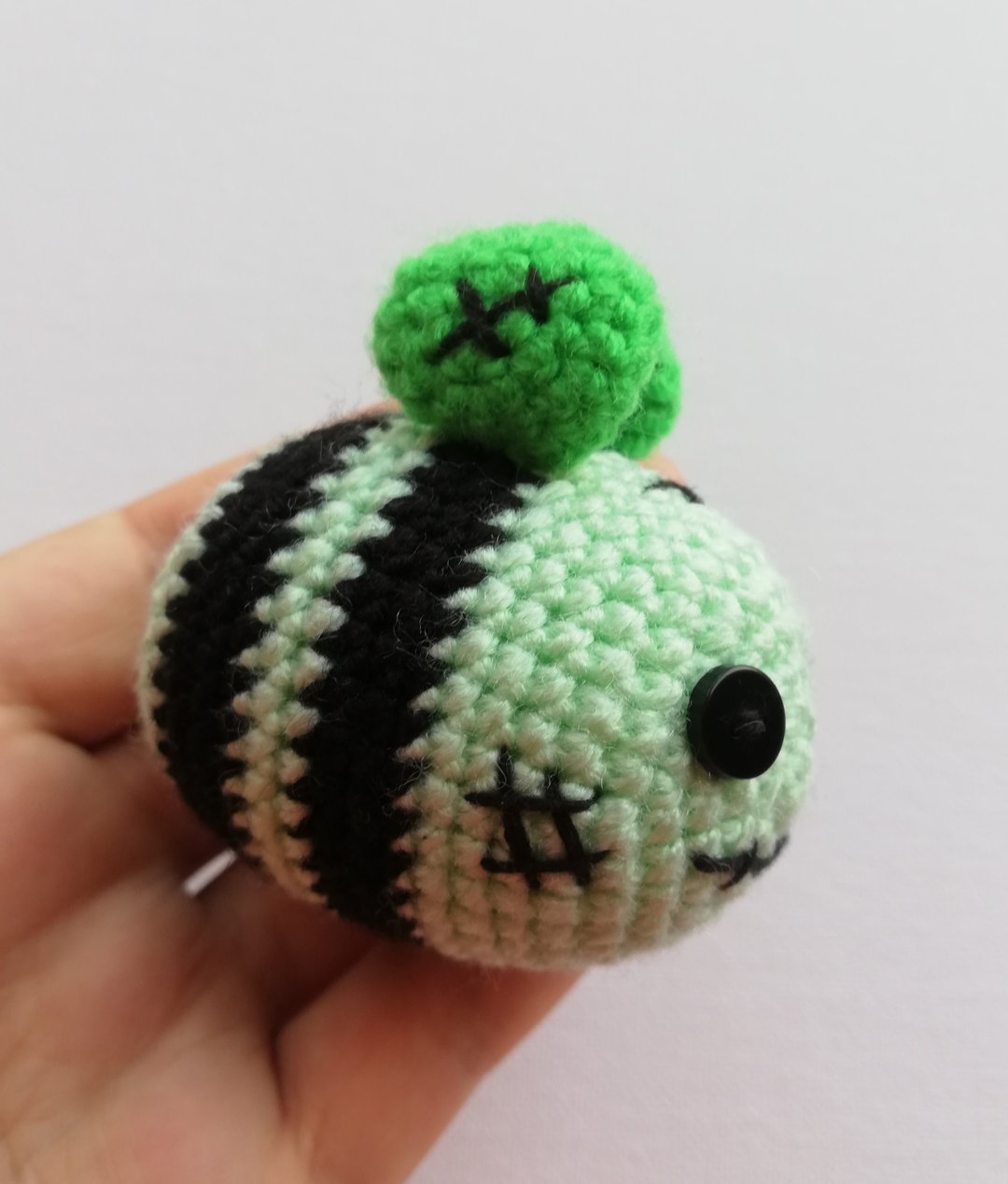 Crochet bee pattern, crochet zombie bee, crochet zombee pattern, amigurumi bee - 其他数码设计 - 其他材质 