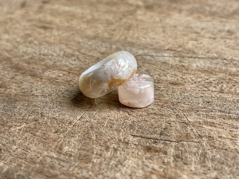 焦糖牛奶-樱花玛瑙戒指套组 - 戒指 - 半宝石 白色