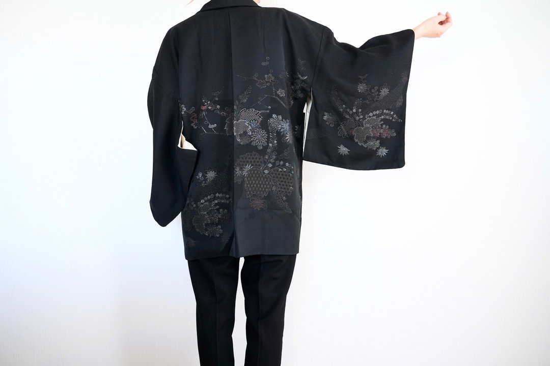 Black Kimono, glitter kimono, vintage kimono, kimono jacket, Japanese kimono - 女装休闲/机能外套 - 丝．绢 黑色