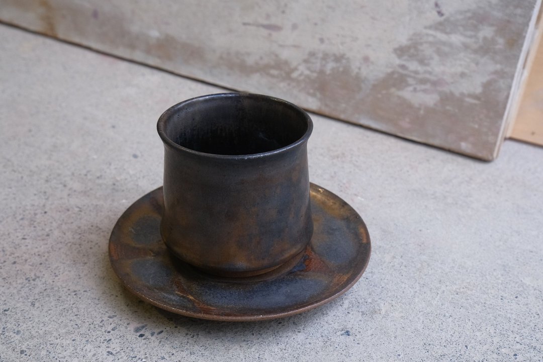 【一冬人】铜金黑曜杯盘组- 陶器 陶杯 酒杯 咖啡杯 茶 - 其他杯子 - 陶 黑色
