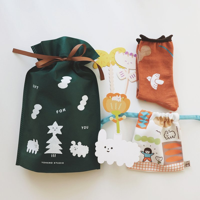 圣诞限定交换礼物 / 中 / 袜子+香氛小花+束口袋 - 袜子 - 纸 多色