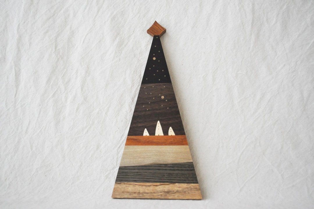Christmas tree in the landscape of the holy night 2 - 墙贴/壁贴 - 木头 