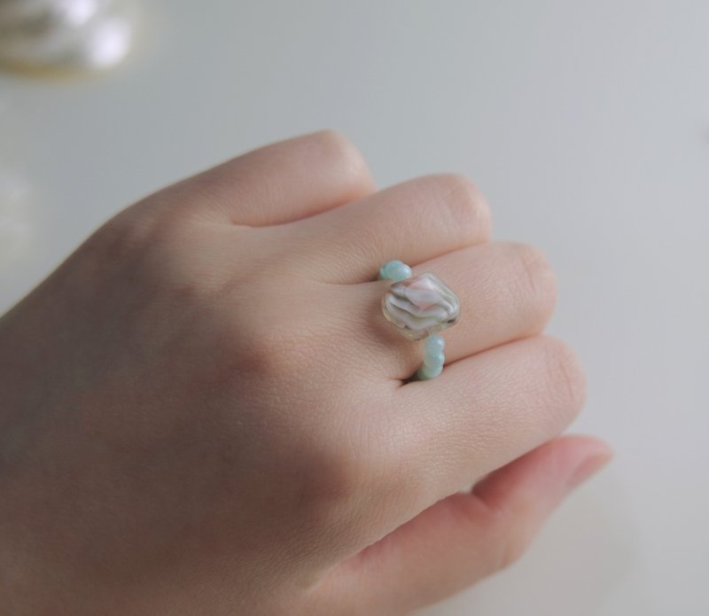 -蓝冰-蓝白细珠弹力戒指一对定制 - 戒指 - 树脂 蓝色