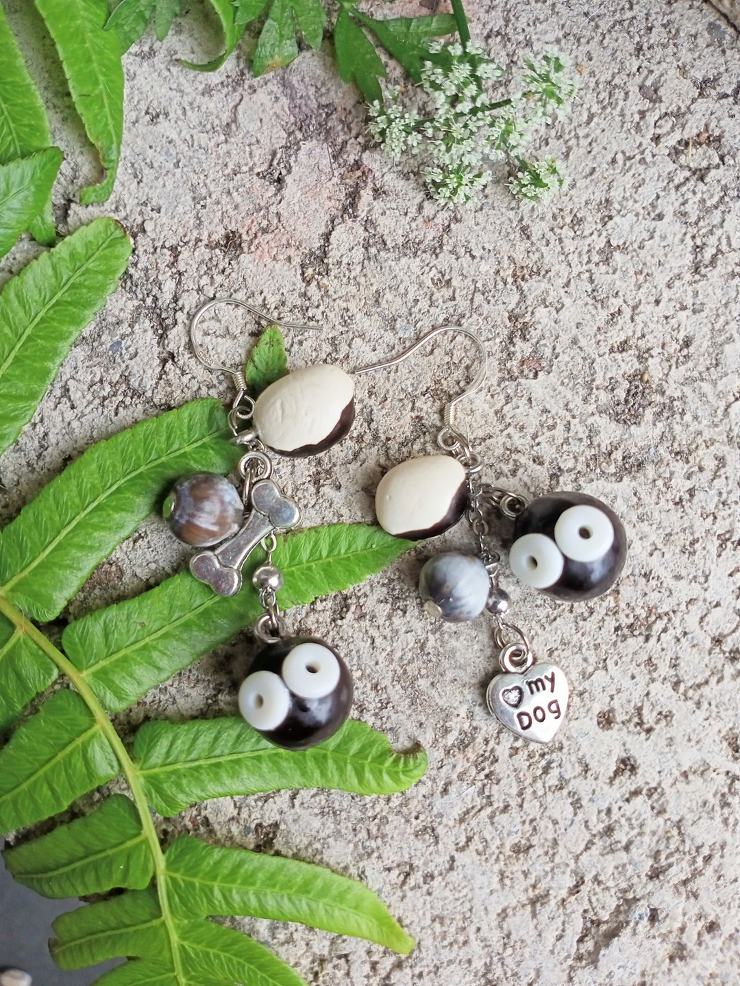 黑狗白狗还有两只黑白狗--黑豆无患子耳环 - 耳环/耳夹 - 植物．花 白色