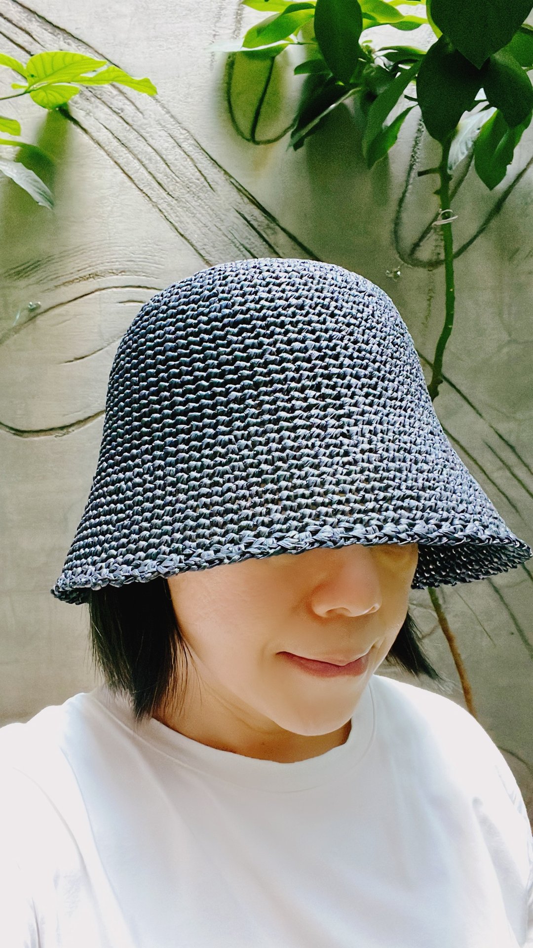 日系简约风遮阳拉菲草手钩编织帽 质感黑桶帽 - 帽子 - 环保材料 黑色