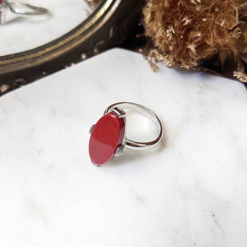 【老饰品/西洋老件】美国SARAH COV.深红眼型造型古着戒指 - 戒指 - 其他金属 银色