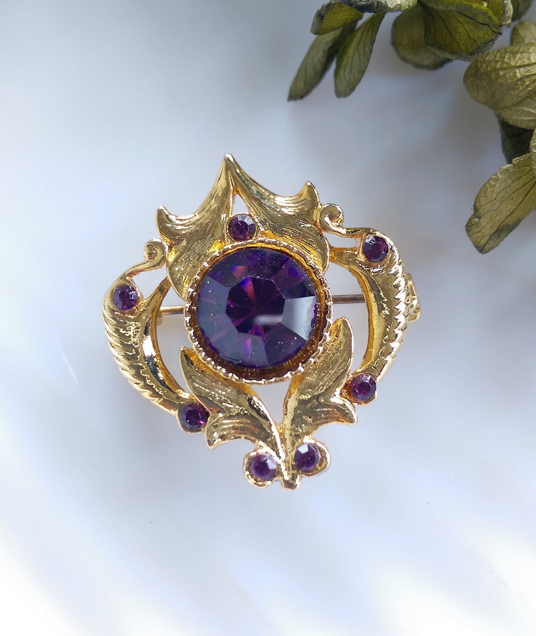 Vintage Jewelry Exquisite 金色调 紫钻 优雅小巧 别针 胸针 - 徽章/别针 - 其他材质 金色
