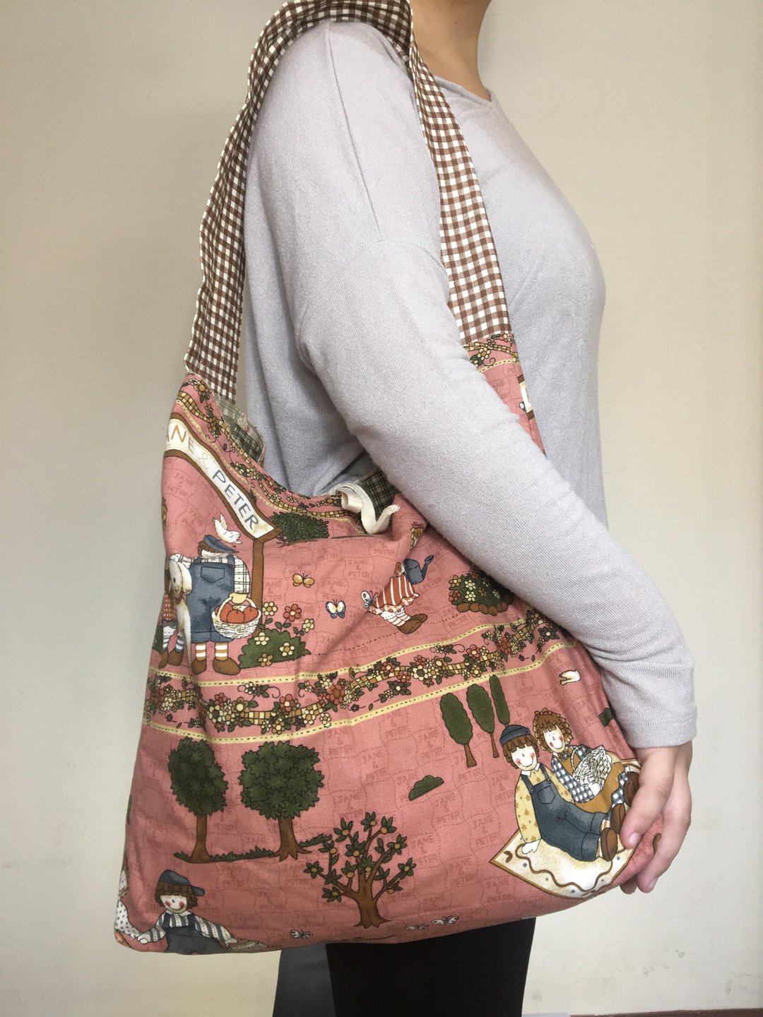 My-Mom-Made large reversible hobo shoulder bag with overall Jane-Peter graphic - 其他 - 棉 粉红色