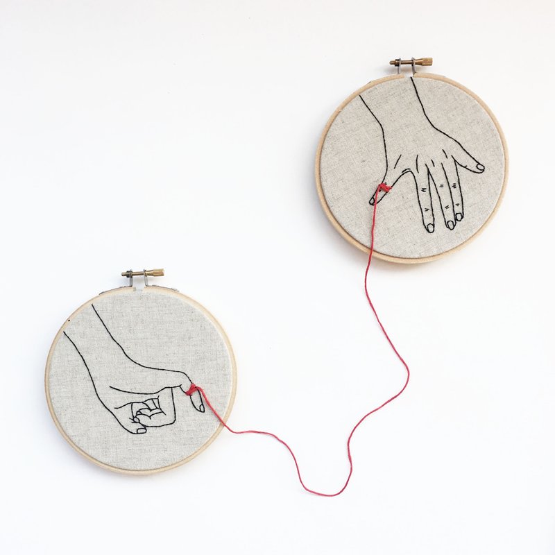 你的手和他的手 / 刺绣手肖像 - 订制画像 - 棉．麻 白色