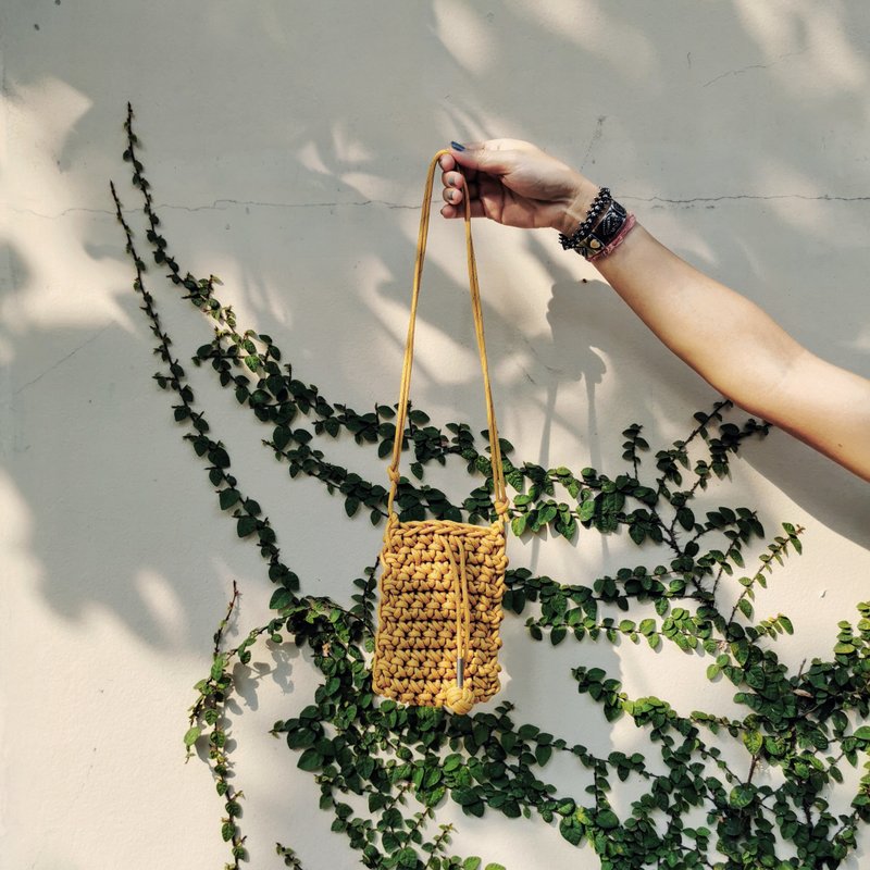 Peek Pouch: Honey Gold - 其他 - 聚酯纤维 黄色