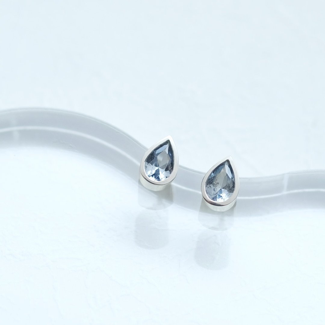 海蓝宝石 水滴 耳环 耳钉 925纯银 - 耳环/耳夹 - 其他金属 蓝色
