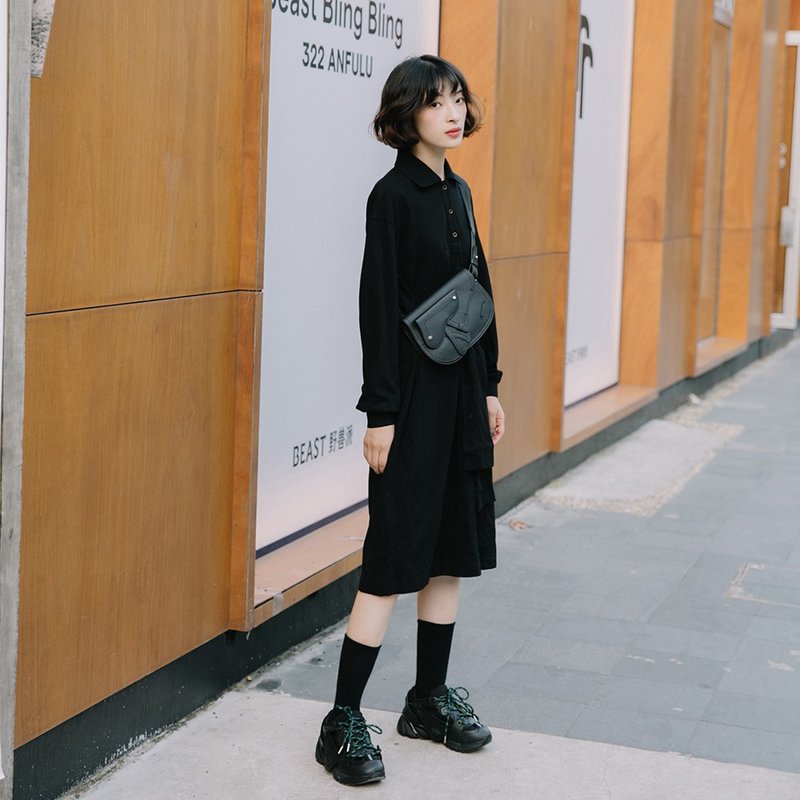 法式简约翻领卫衣连衣裙-黑色|连衣裙|夏秋款|棉|Sora-338 - 洋装/连衣裙 - 棉．麻 黑色