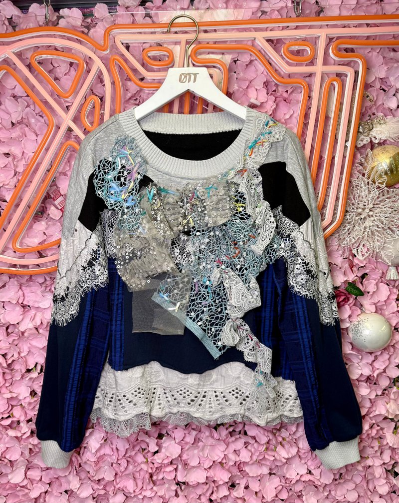 OTT 独一无二•Unique 日系重工科幻立体绣花彩色珠片拼布上衣 - 女装上衣 - 棉．麻 银色