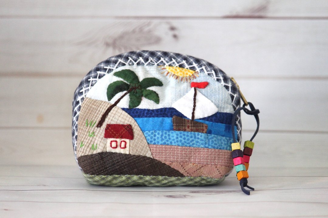 Mini Quilted Purse for Coins, Cosmetics or Credit cards. Quilted cosmetic bag - 化妆包/杂物包 - 其他材质 多色