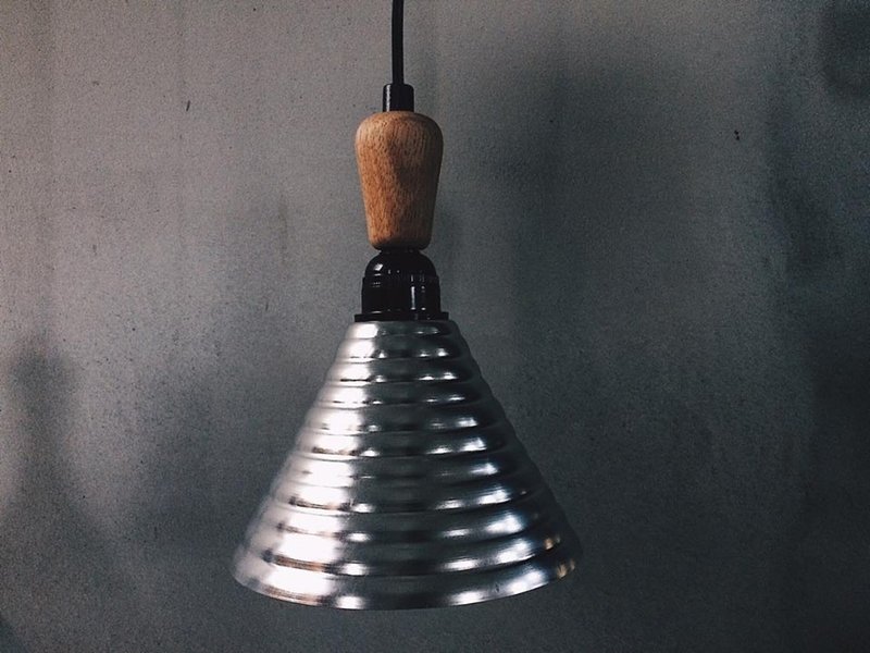 早期外销欧美日 老榉木螺旋吊灯 工业风 限量库存品 吊灯 古道具 - 灯具/灯饰 - 其他金属 灰色