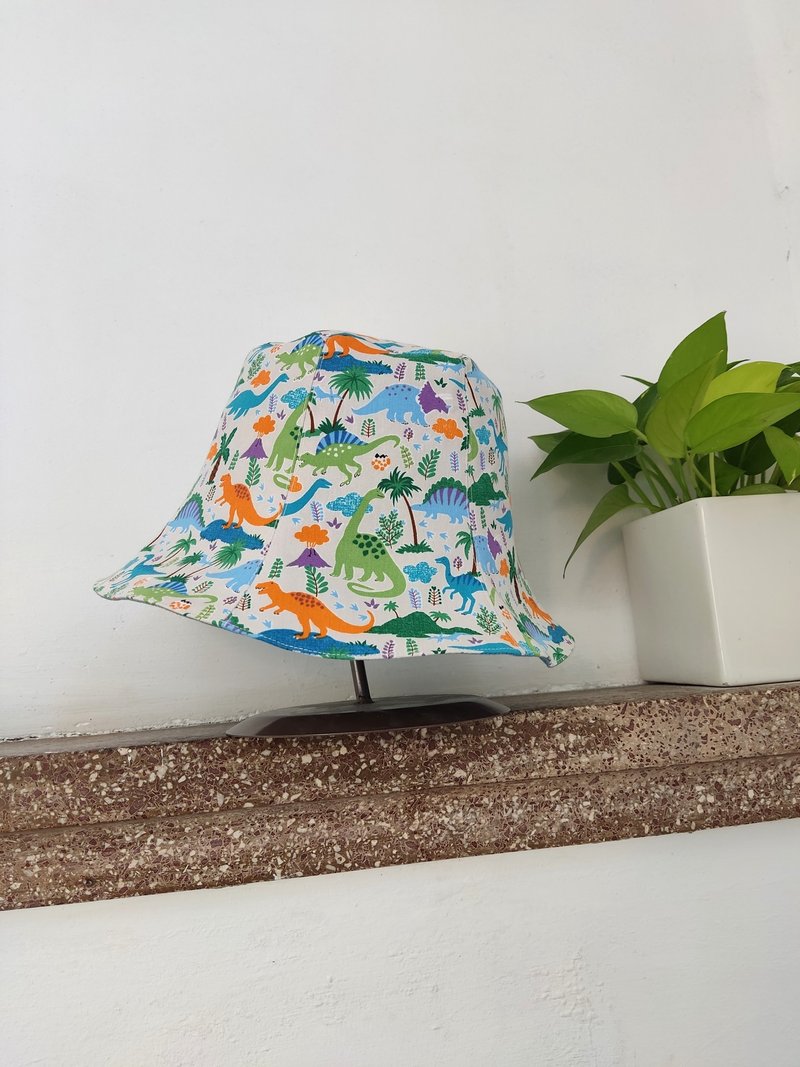 手工双面渔夫帽/短帽檐/遮阳帽/米色/恐龙世界 - 帽子 - 棉．麻 